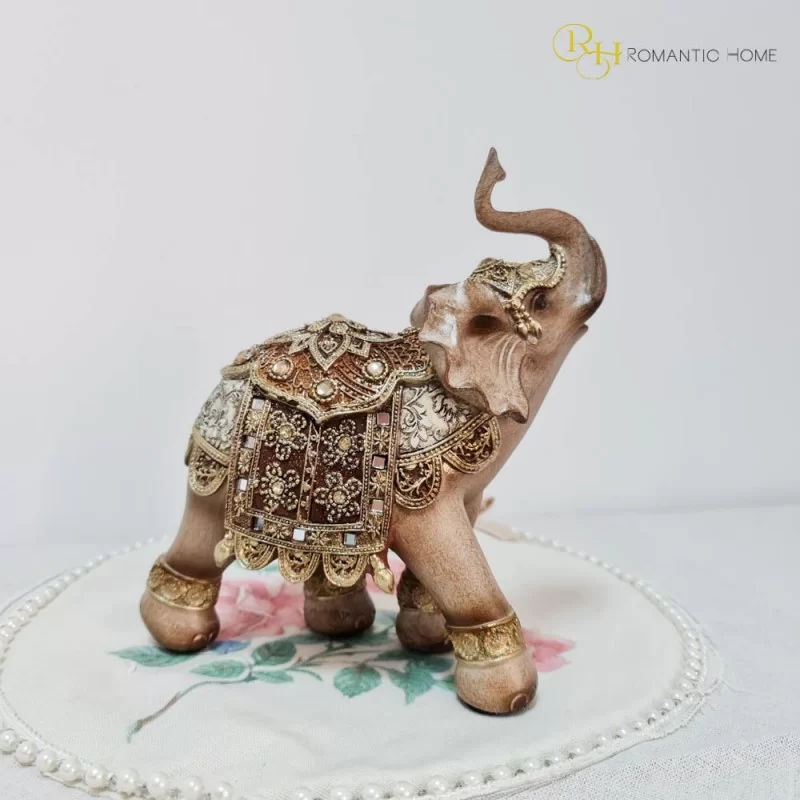 Elefant din rasina Golden 17 cm x 19 cm
