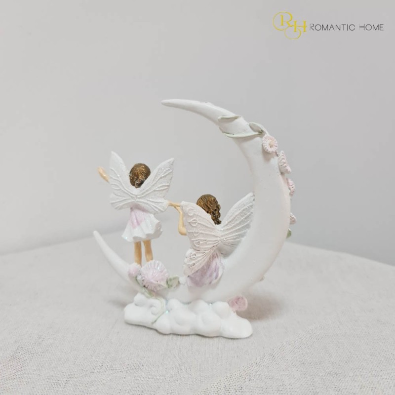 Figurina Fairies on a Crescent Moon rasina 12 cm x 13 cm - Romantic Home Figurina Fairies on a Crescent Moon rasina 12 cm x 13 cm - Romantic Home