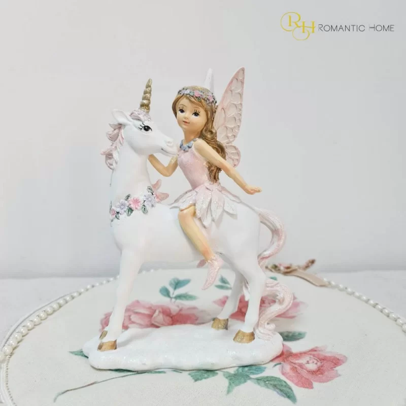 Figurina Fairy and Unicorn din rasina 14 cm x 19 cm