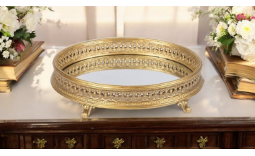 Tăvi Decorative Vintage din Rășină Auriu și Argintiu: Ghid Inspirativ de Decorare pentru Femei cu Stil